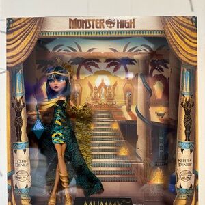 Monster High mummy majesties Cleo de Nile doll